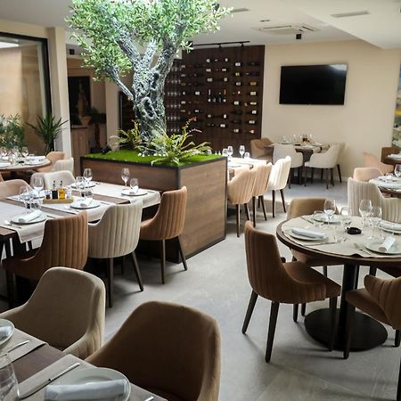 Apart Hotel Maksimum Belgrado Esterno foto