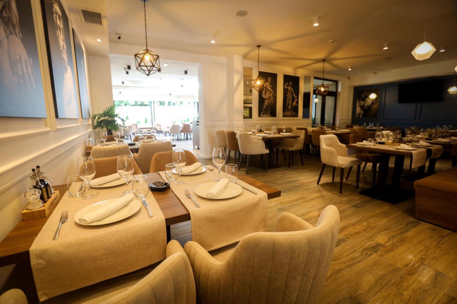 Apart Hotel Maksimum Belgrado Esterno foto